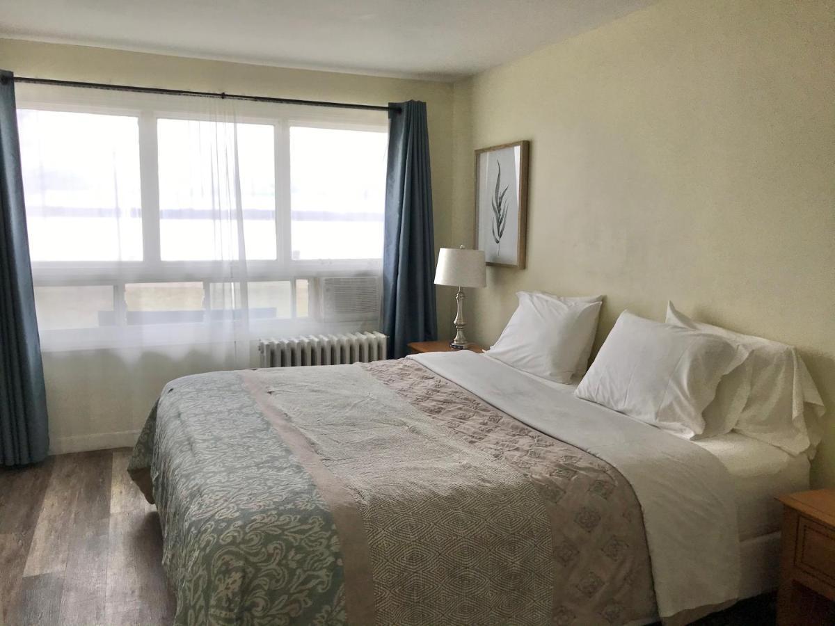 Lakeside Inn 오릴리아 외부 사진