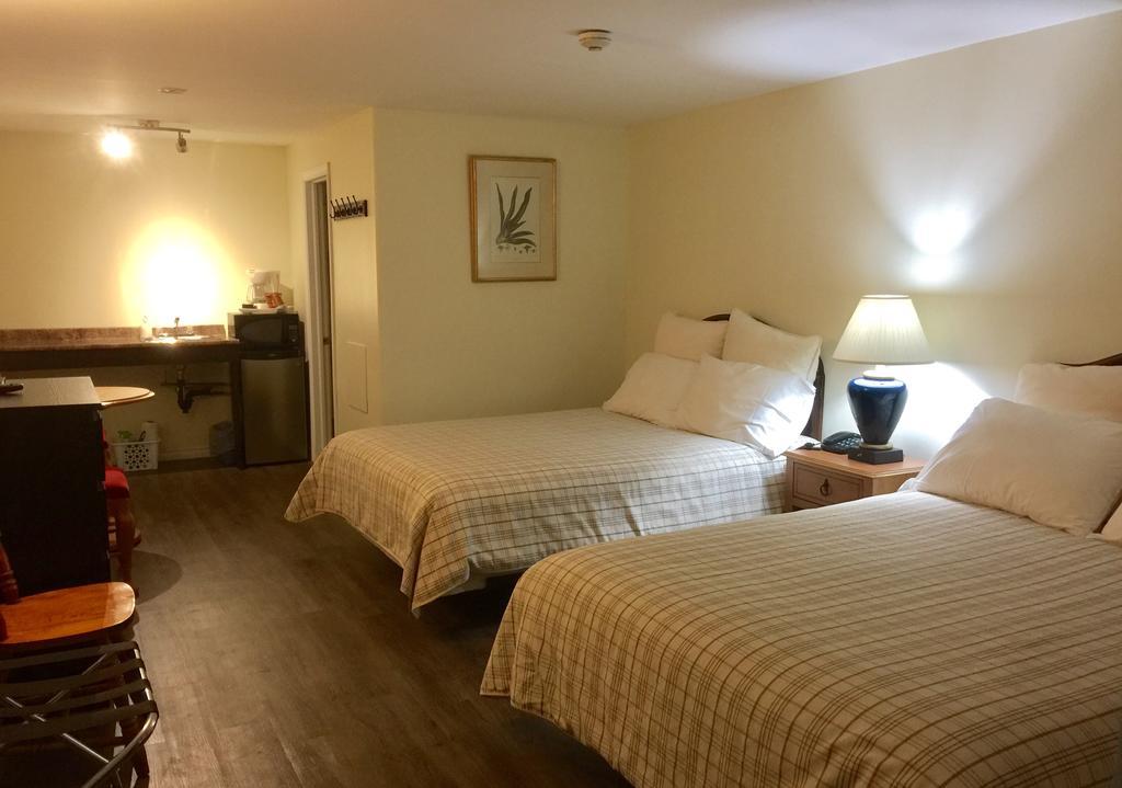 Lakeside Inn 오릴리아 외부 사진