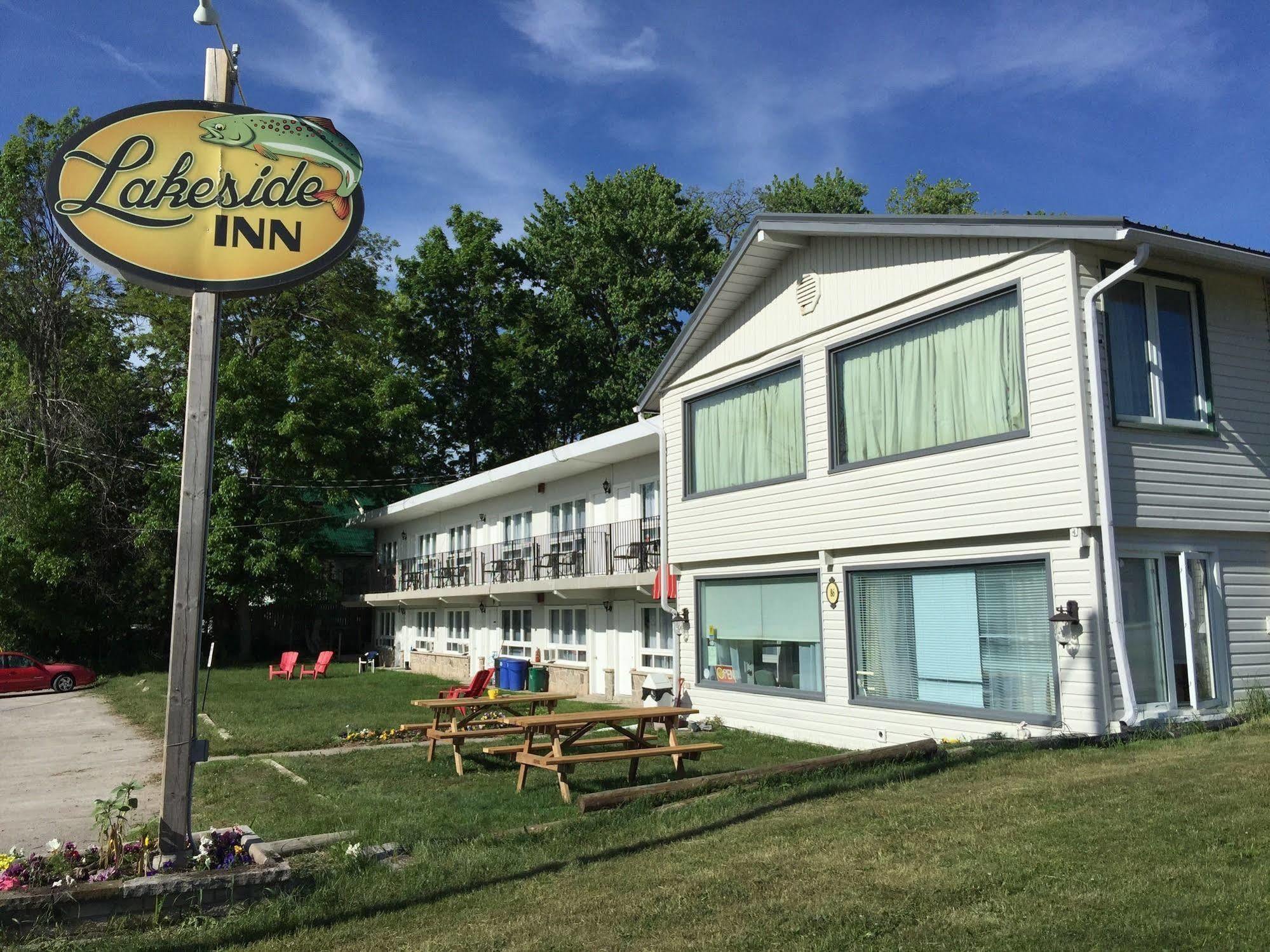 Lakeside Inn 오릴리아 외부 사진